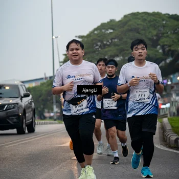 Runner Photo 8963162