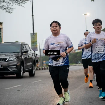 Runner Photo 8963181