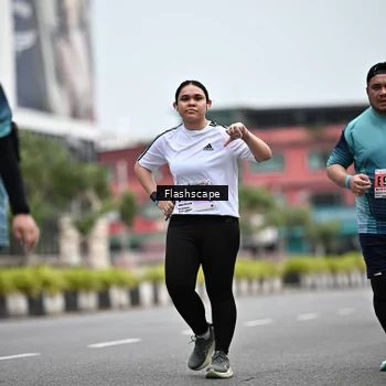 Runner Photo 8963242