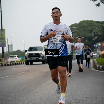 Runner Photo 8963251