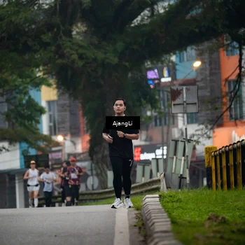 Runner Photo 8963351
