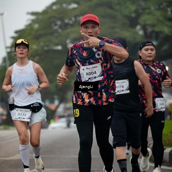 Runner Photo 8963425
