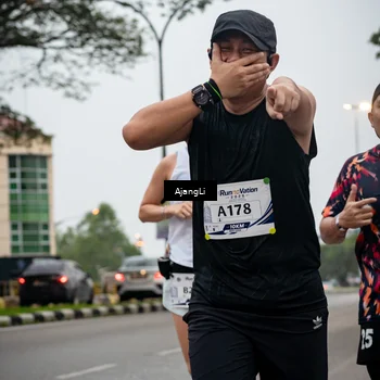 Runner Photo 8963445