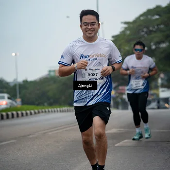 Runner Photo 8963649