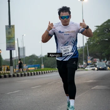 Runner Photo 8963702
