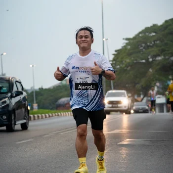 Runner Photo 8963712