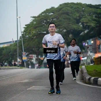 Runner Photo 8963875