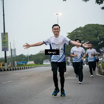 Runner Photo 8963888