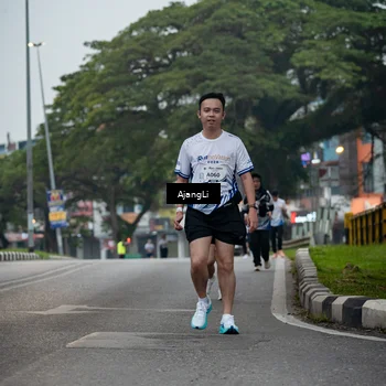 Runner Photo 8964016