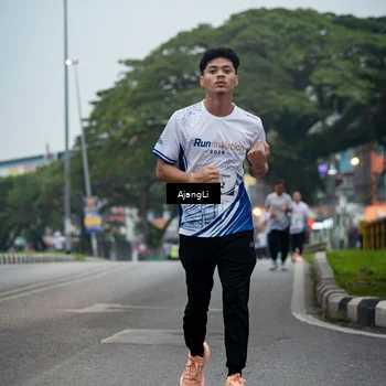 Runner Photo 8964277