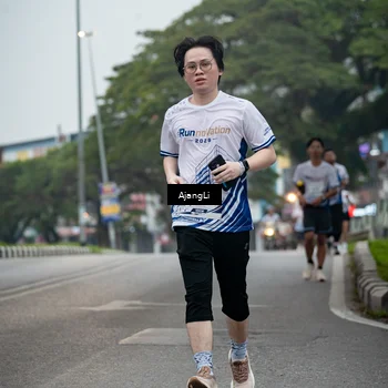 Runner Photo 8964579