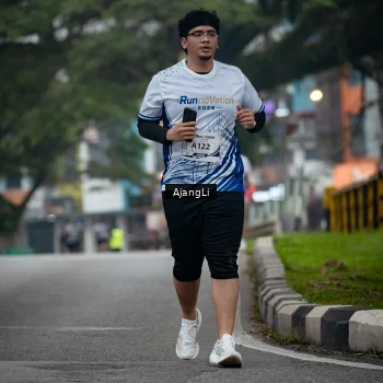 Runner Photo 8969876
