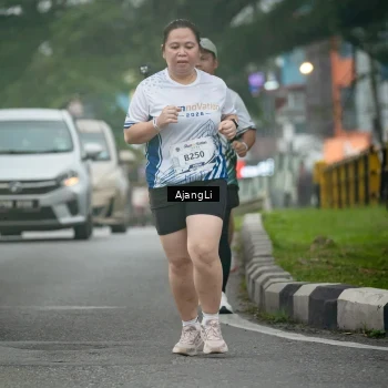 Runner Photo 8970003