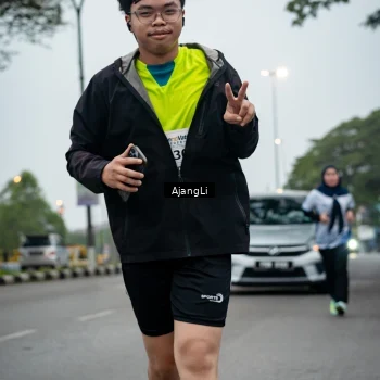 Runner Photo 8970010