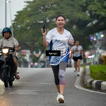 Runner Photo 8970042