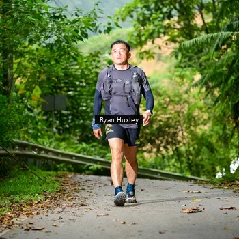 Runner Photo 8973076