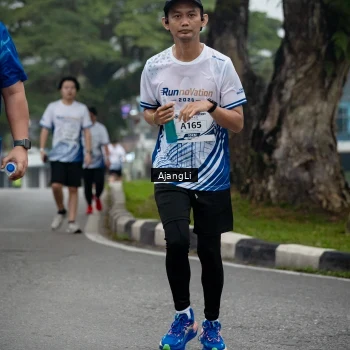 Runner Photo 8973525