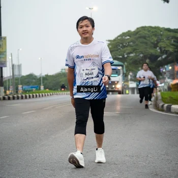 Runner Photo 8973549