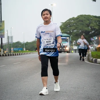 Runner Photo 8973550