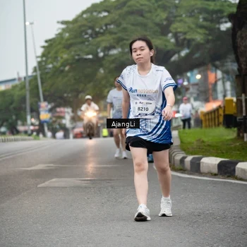 Runner Photo 8973604