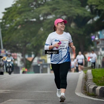 Runner Photo 8973656