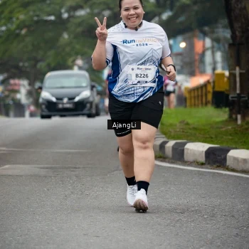 Runner Photo 8973699