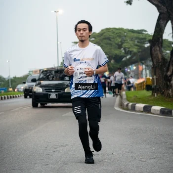 Runner Photo 8973709