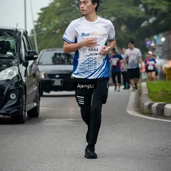 Runner Photo 8973710