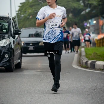 Runner Photo 8973728