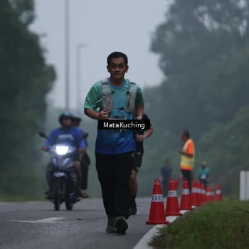 Runner Photo 8973749