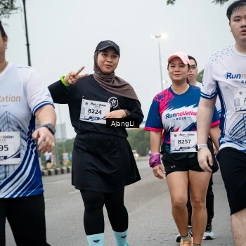 Runner Photo 8973773