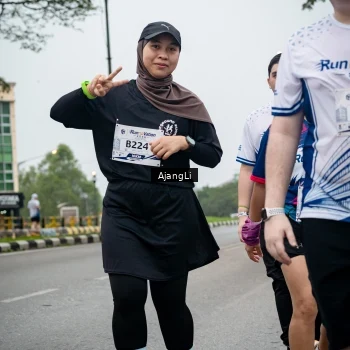 Runner Photo 8973777