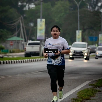 Runner Photo 8973798