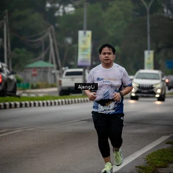 Runner Photo 8973799