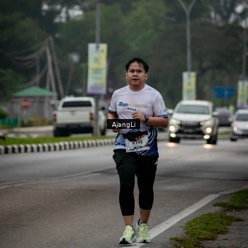 Runner Photo 8973801