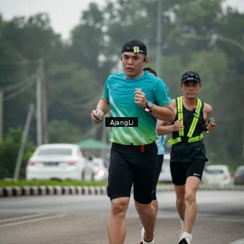 Runner Photo 8973818