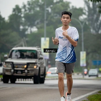 Runner Photo 8973826