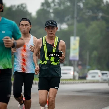 Runner Photo 8973835