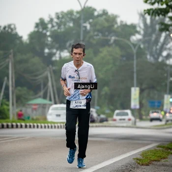 Runner Photo 8973842
