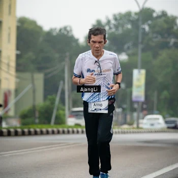 Runner Photo 8973847