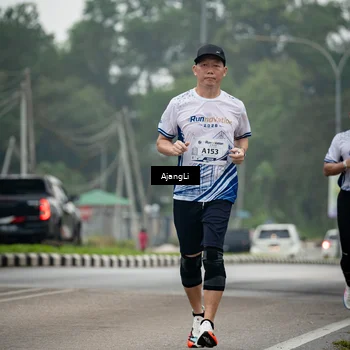 Runner Photo 8973859