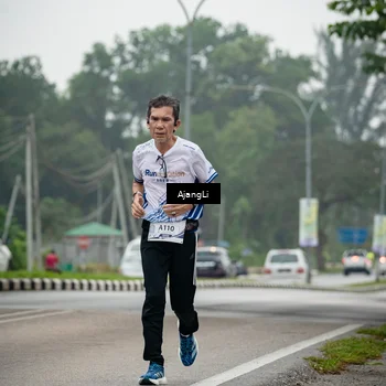 Runner Photo 8973861