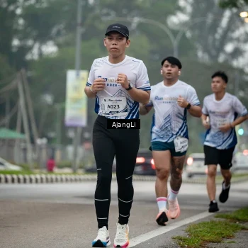 Runner Photo 8973863
