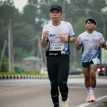 Runner Photo 8973870
