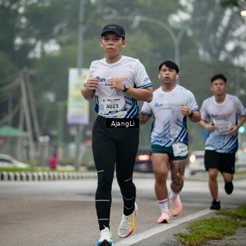 Runner Photo 8973871