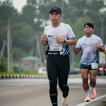 Runner Photo 8973877