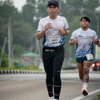 Runner Photo 8973881