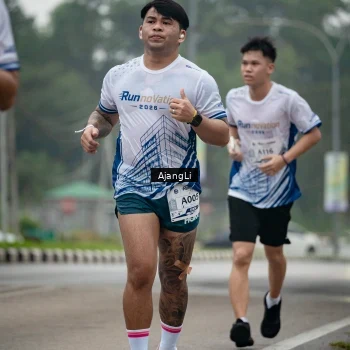 Runner Photo 8973891