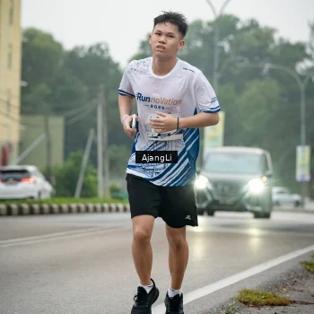 Runner Photo 8973899