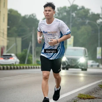 Runner Photo 8973900